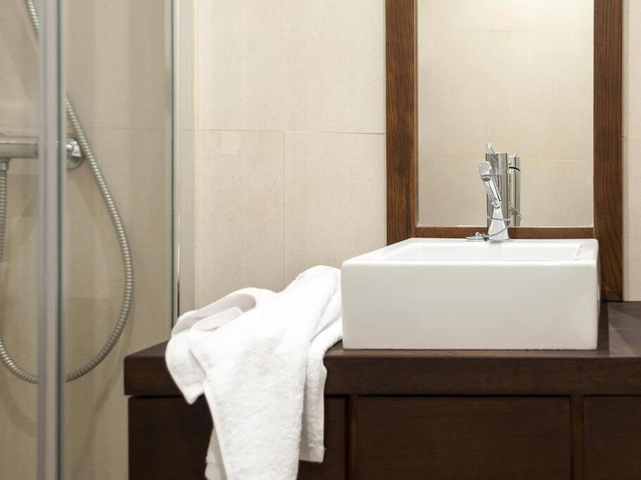 Apartamento En Puerta Del Sol 2 Madrid Esterno foto